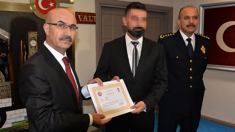 odullu polis aracinda 25 kilo uyusturucu ile yakalandi 768x431